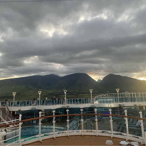 Meet your Posher, Leilani - Picture 15 of 15